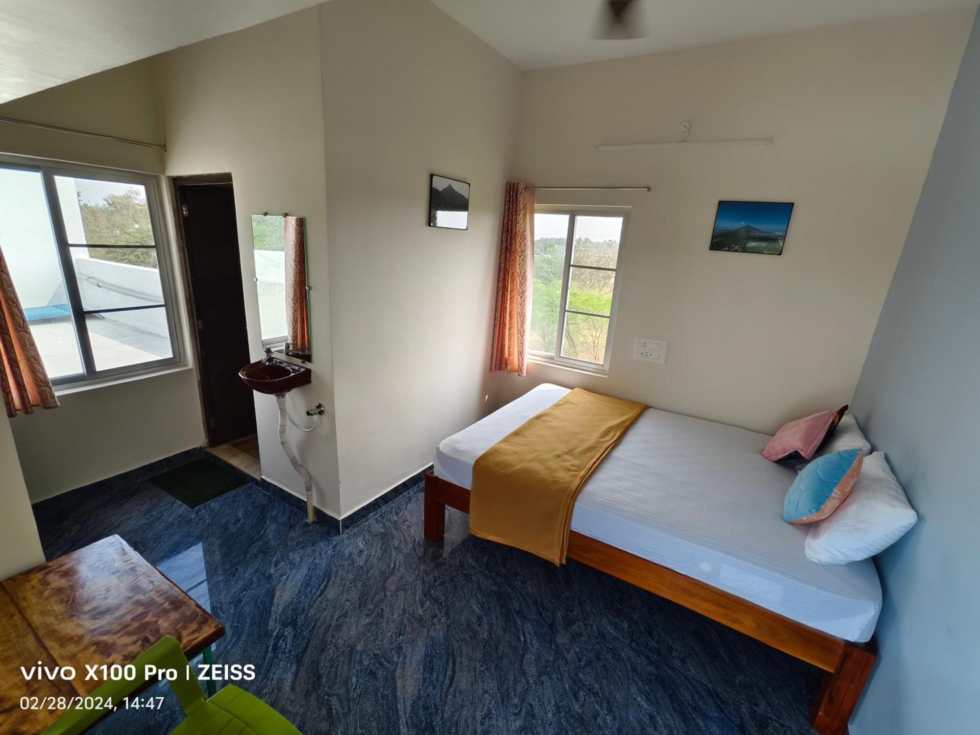 Rpm Home Stay Tiruvannāmalai Zewnętrze zdjęcie